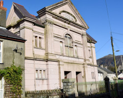 Independent Chapel Trefor (Maes-y-neuadd addoldy annibynwyr)